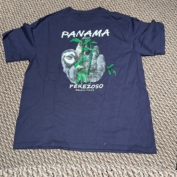 NWOT Panama sloth t shirt - Picture 2 of 4
